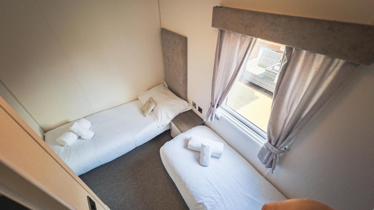 Hazel Oaks, Beautiful Lodge With Hot Tub - Sleeps 6 - Felmoor Park Morpeth Buitenkant foto