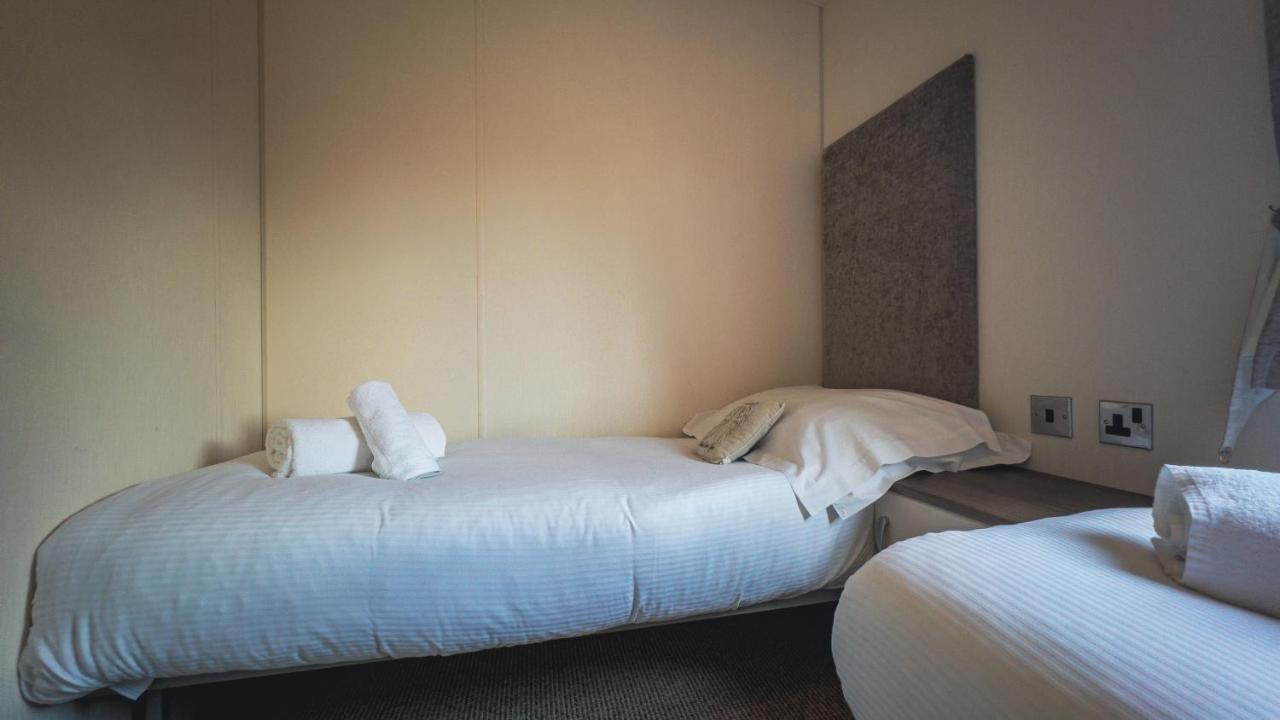 Hazel Oaks, Beautiful Lodge With Hot Tub - Sleeps 6 - Felmoor Park Morpeth Buitenkant foto