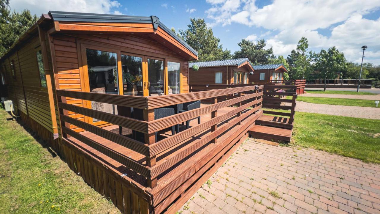 Hazel Oaks, Beautiful Lodge With Hot Tub - Sleeps 6 - Felmoor Park Morpeth Buitenkant foto